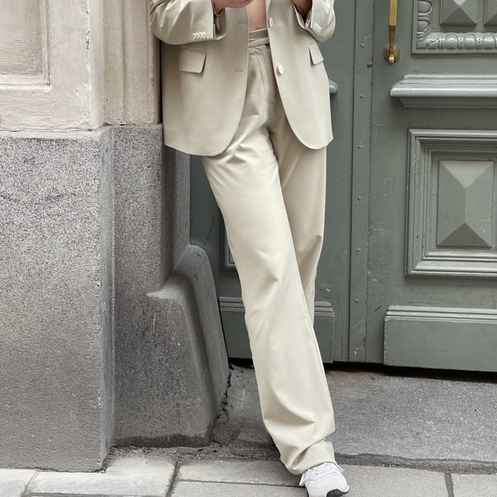 BNWT - Djerf Avenue First Choice Pants (Tall)